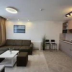 Cat Deluxe Hotel