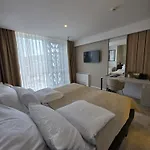Hotel Cat Deluxe 4*