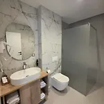 Cat Deluxe Hotel 4*