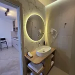 Cat Deluxe Hotel