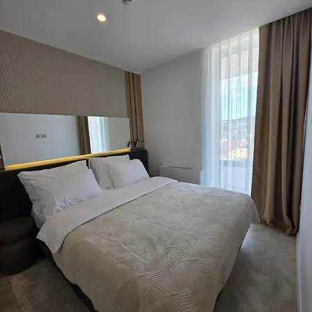 Cat Deluxe Hotell 4*